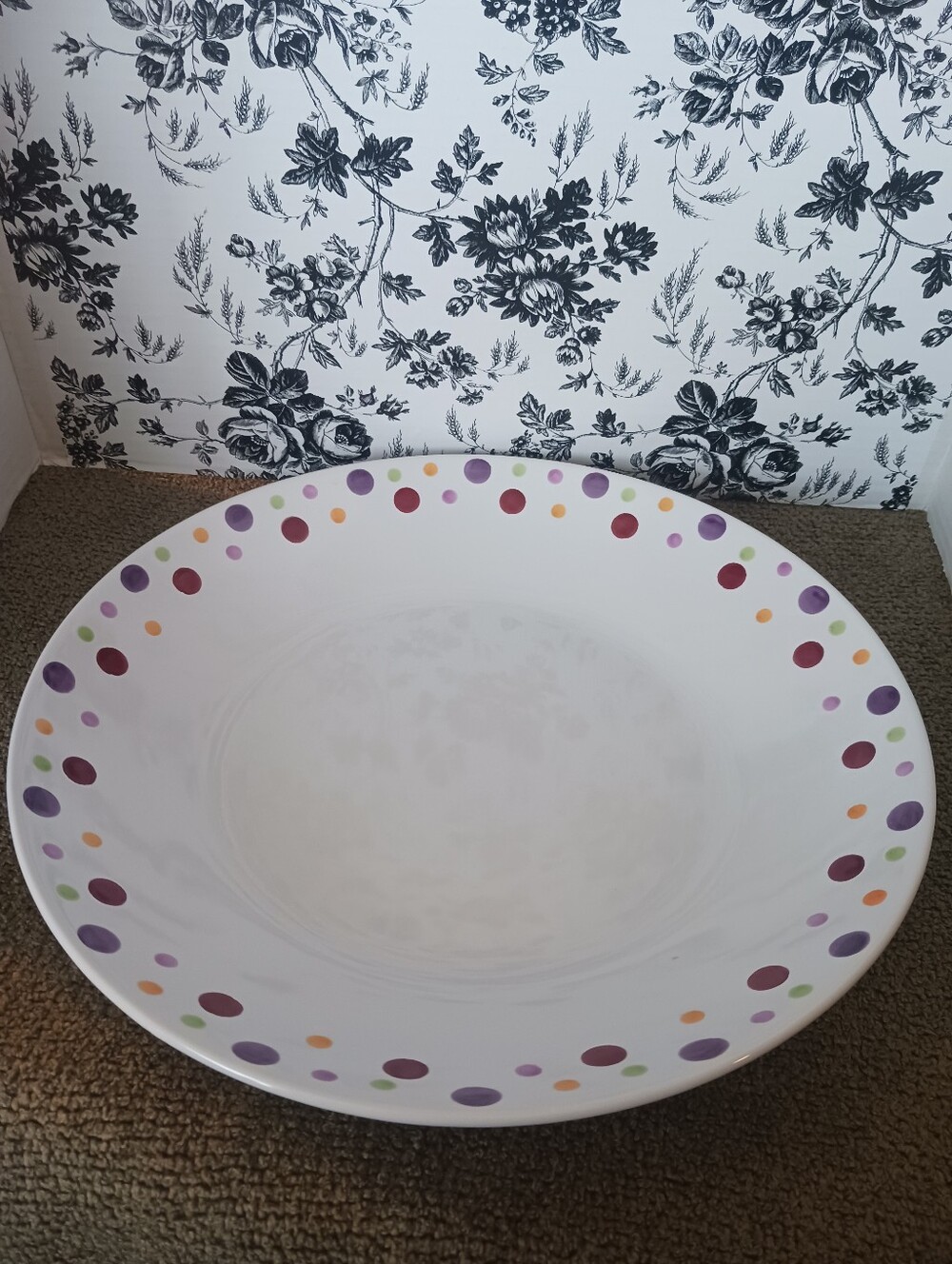 RETIRED - Pampered Chef Round Serving Bowl